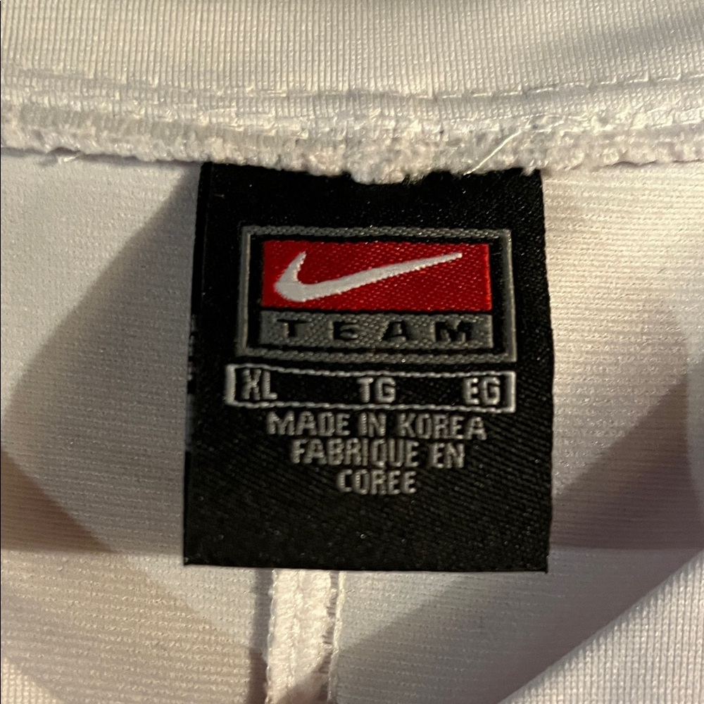 New Nike White Jersey with Red Number 18 - Picture 3 of 5